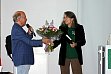Festschrift und Blumen fr Frau Prof. Karin Richter anlsslich ihres Jubilums